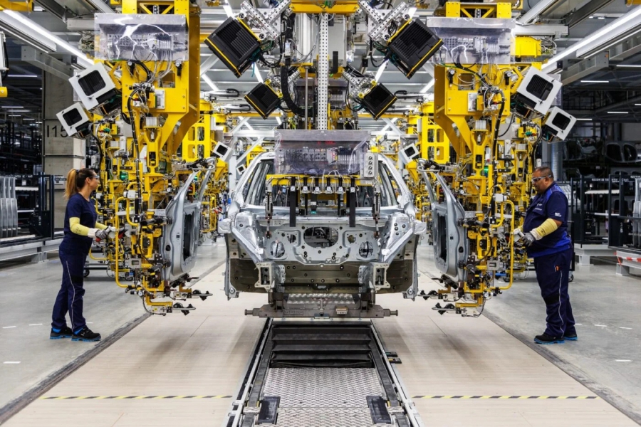 BMW: Στροφή στο ΑΙ και βαθύ «ψαλίδι» στη διοίκηση για την ανάκαμψη της γερμανικής αυτοκινητοβιομηχανίας