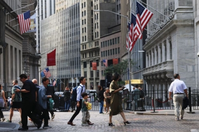 Wall: Nasdaq futures ανακάμπτουν 1% μετά το sell-off στις μετοχές AI - Κορυφαία επενδυτική επιλογή της Morgan Stanley η Amazon