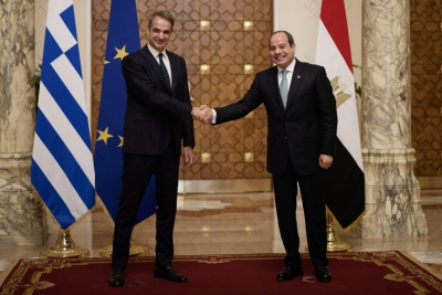 Στο Ελ Αλαμέιν ο Μητσοτάκης – Συνάντηση με Sisi και τριμερής Ελλάδας, Κύπρου και Αιγύπτου