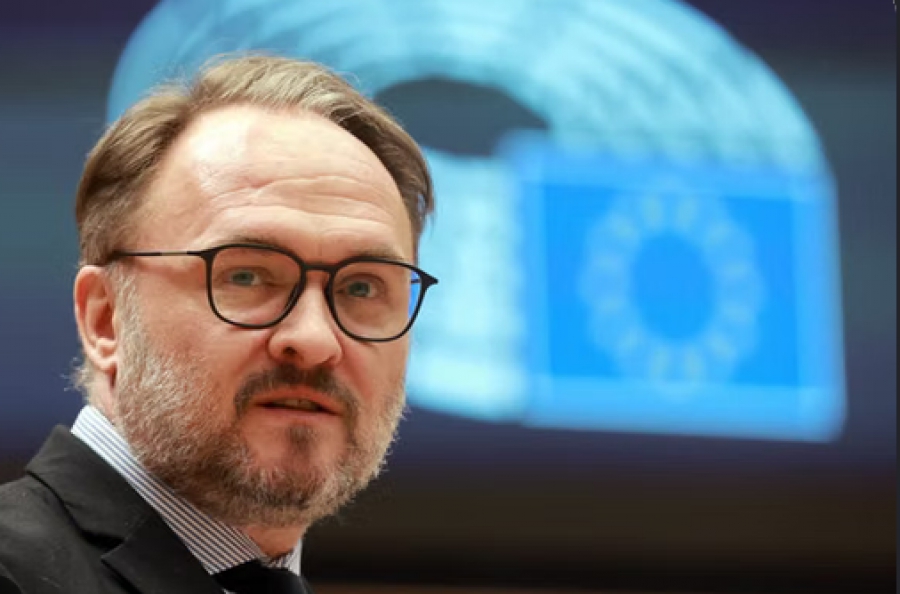 ΕΕ: Προς αναβολή ενός έτους, έως το 2028, στους κανόνες για το μεθάνιο στις εισαγωγές