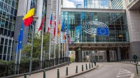 Κομισίον: Εξετάζει το ενδεχόμενο να επιβάλει νέο φόρο στις Big Tech