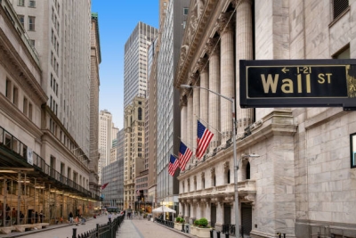 Wall: Άνοδος στον Nasdaq λόγω ημιαγωγών - Θετικά προσαρμοσμένο EBITDA για την SpaceX, όσο εξετάζεται συγχώνευση με Tesla
