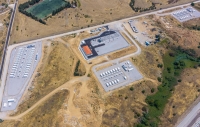 Σε λειτουργία το πρώτο πάρκο μπαταριών της HELLENiQ ENERGY - Με εγκατεστημένη ισχύ 100 MW και χωρητικότητα 200 MWh