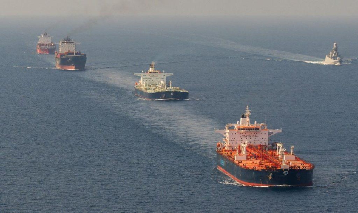 Ιράν: Δεκάδες πλοία παραμένουν άδεια και αγκυροβολημένα λόγω του αμερικανικού αποκλεισμού στο Ορμούζ