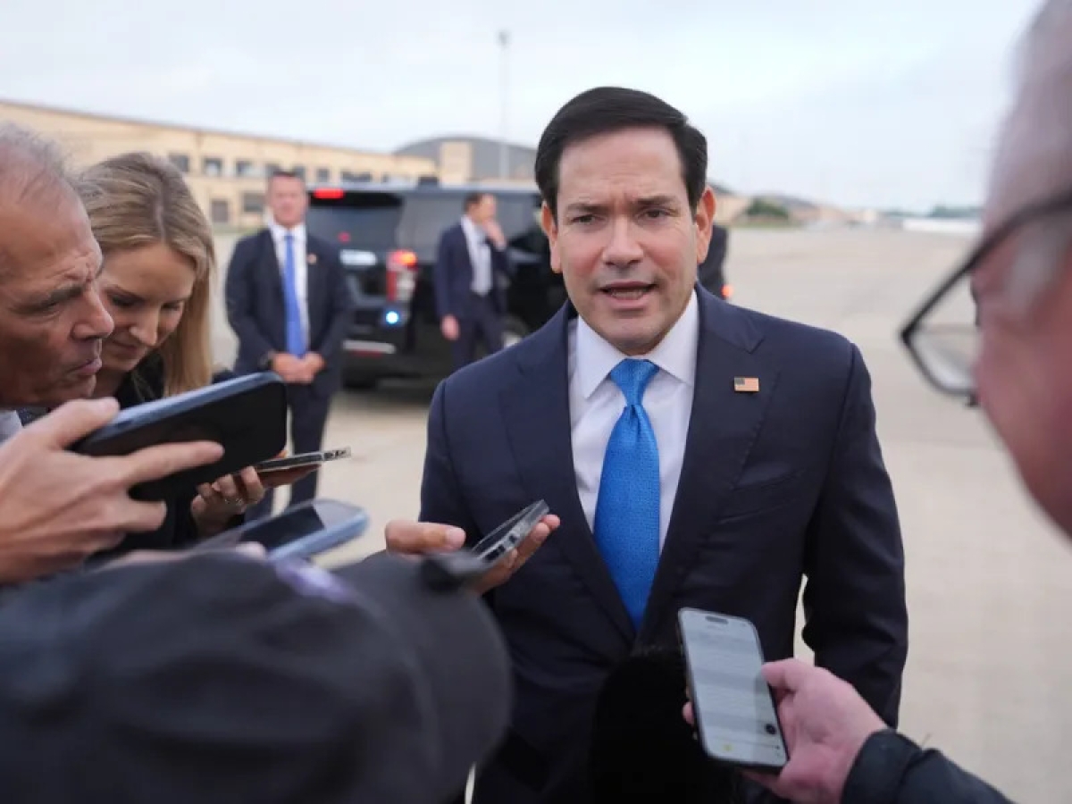 Rubio: «Ψευδείς και εξωφρενικοί οι ισχυρισμοί ότι οι ΗΠΑ εγκαταλείπουν την Ουκρανία»