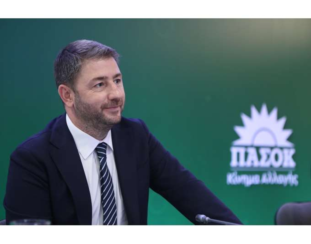 ΠΑΣΟΚ: Ανοδικές δημοσκοπικές τάσεις και σκληρή κριτική στην κυβέρνηση για την εξωτερική πολιτική