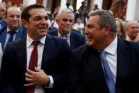 Ο Καμμένος σπεύδει να στηρίξει Τσίπρα που κλονίζεται δημοσκοπικά