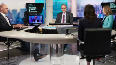 Μητσοτάκης στο Bloomberg: «Η Ευρώπη πρέπει να επιτρέψει δημοσιονομική ευελιξία για την στήριξη των νοικοκυριών» -  (βίντεο)