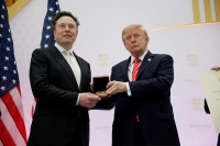 «Σύγχρονος Τόμας Έντισον»: Ο Trump απονέμει στον Musk το κορυφαίο αμερικανικό επιστημονικό μετάλλιο (euronews.com)