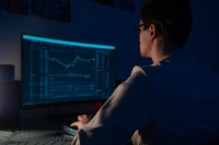EEX: Ανθεκτικές οι ευρωπαϊκές αγορές ηλεκτρικής ενέργειας παρά τις πιέσεις από τον πόλεμο στο Ιράν (Montel)