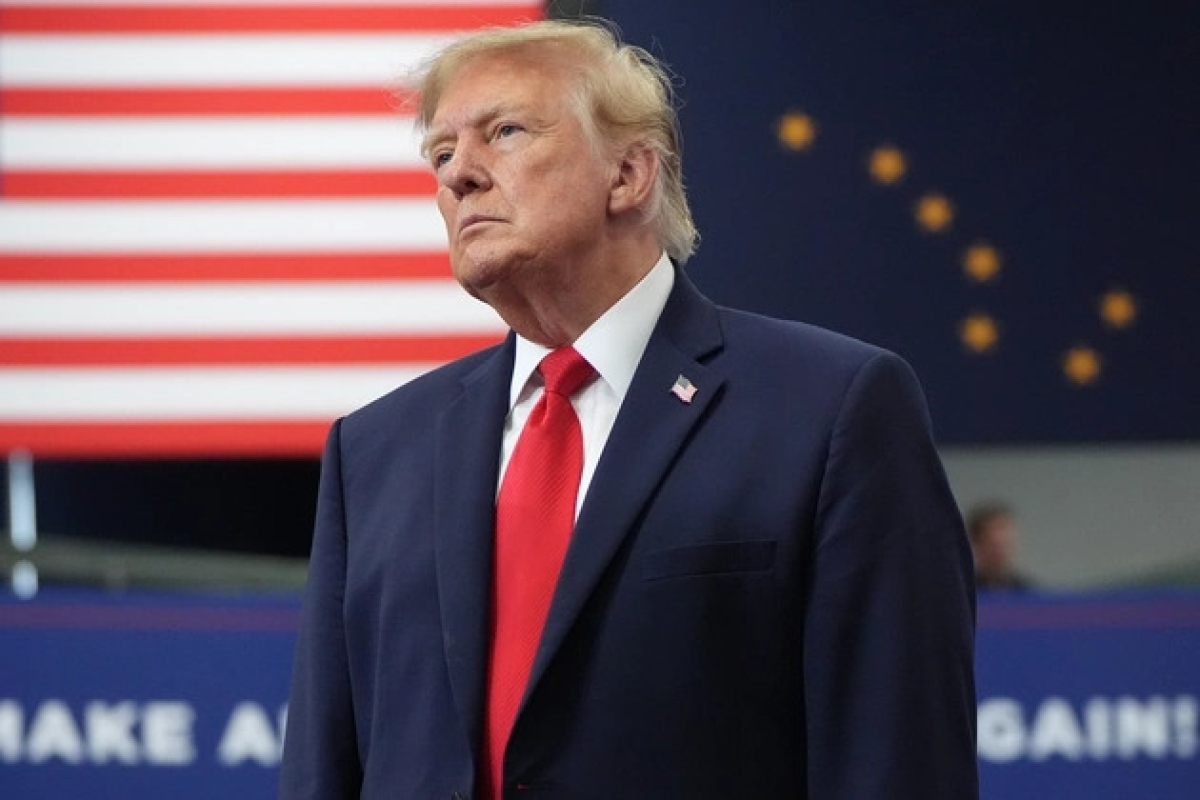 Trump προς Γαλλία: «Κλείστε τα σύνορα» – Απαγορεύσεις κυκλοφορίας και φόβοι για νέα κλιμάκωση